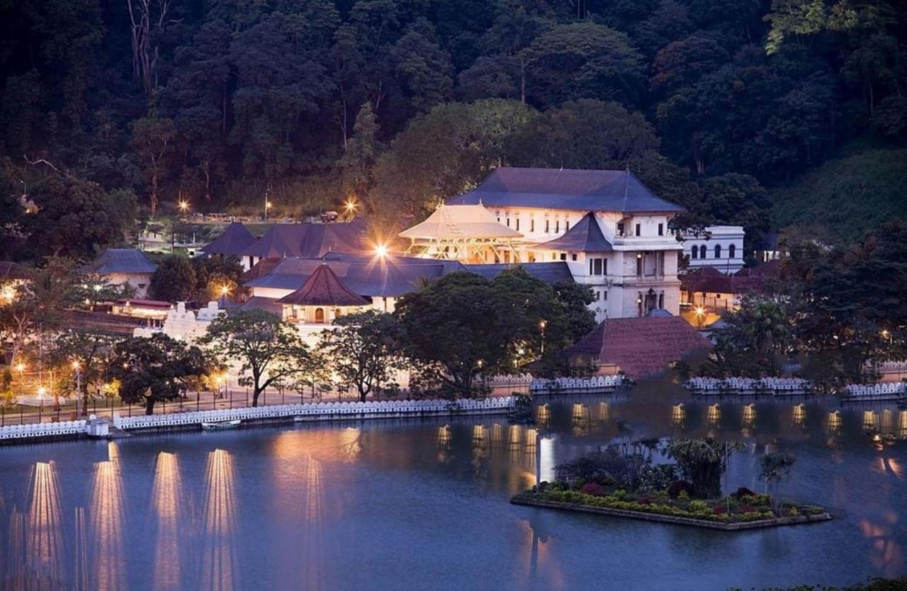 莱克伍德住宅公寓 康提 外观 照片